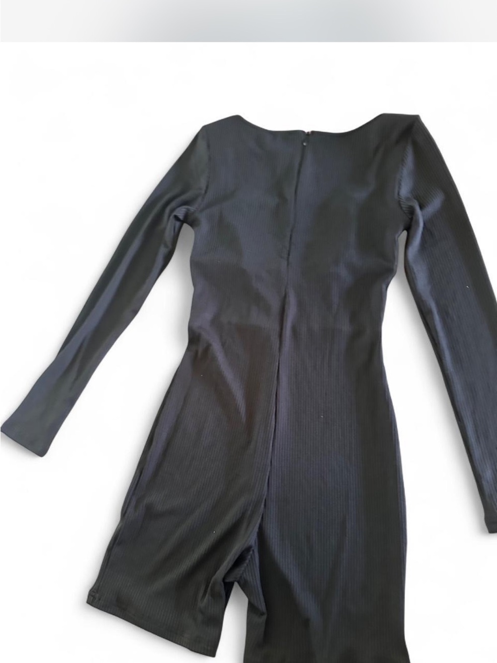 NWT - princess Polly black ribbed jumper, size 4